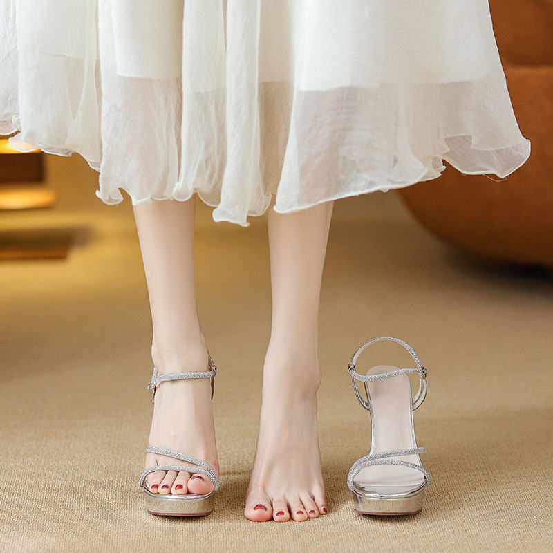 2026 Sandalias de tacón alto c - Sandal Strappy Heeled reseña y precio